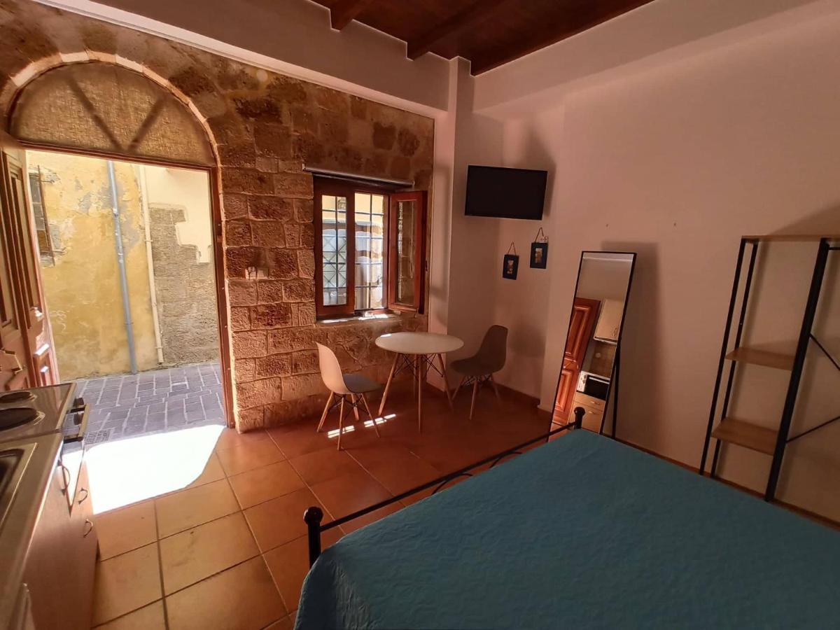 Katerina Traditional Rooms Chania  Bagian luar foto