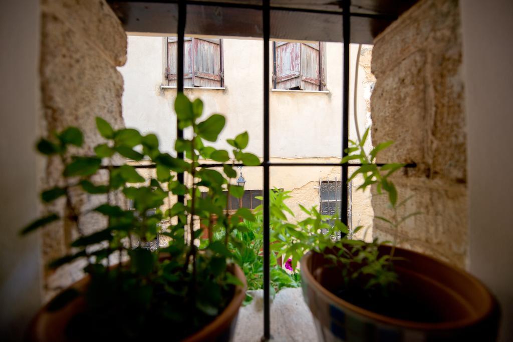 Katerina Traditional Rooms Chania  Ruang foto